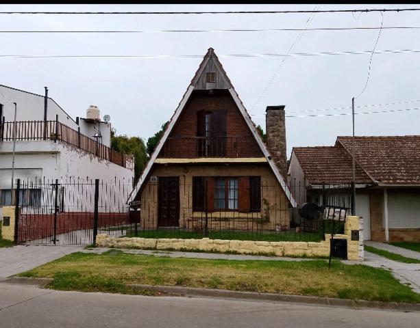 Casa Alpino Cerca Del Mar!!!!! * Mar del Plata